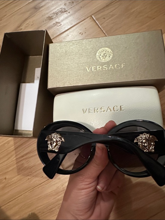 Versace Black Round Women\'s Sunglasses with White Gold Logo Case